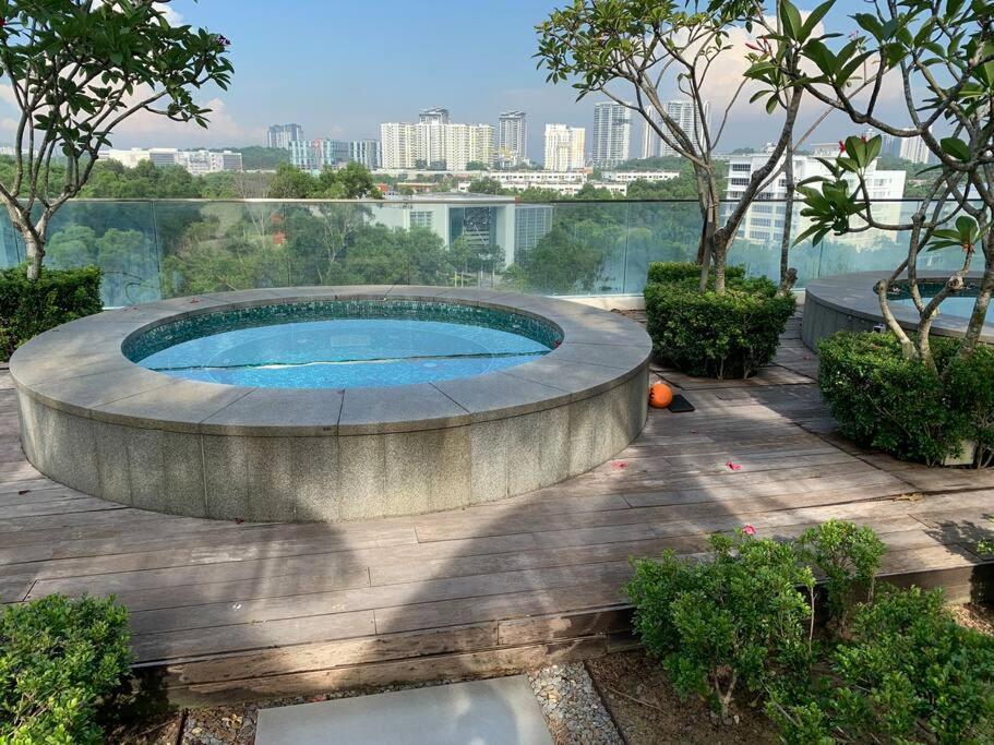 Stylish Romantic Couples Getaway - Netflix&Relax 7 Сайберджая Экстерьер фото